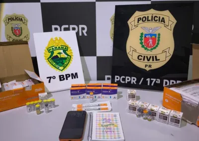 Pol&iacute;cia apreendeu medicamentos, subst&acirc;ncias, seringas e um celular durante cumprimento de mandado em im&oacute;vel no centro da cidade.