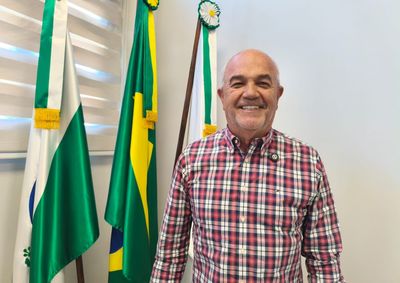 No anivers&aacute;rio do munic&iacute;pio, prefeito destaca a for&ccedil;a de quem constr&oacute;i diariamente a hist&oacute;ria de Cruzeiro do Oeste.