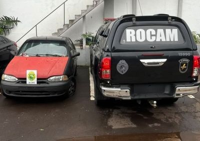 Ve&iacute;culo foi encontrado com portas abertas, sem as chaves e sem a placa dianteira no Parque Dom Pedro I.