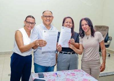 Pagamento do piso salarial nacional aos professores da rede municipal come&ccedil;a em abril de 2026, com vencimento de R$ 5.130,63 para jornada de 40h semanais