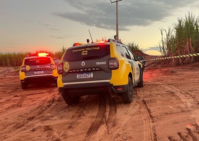 Pol&iacute;cia Militar foi acionada no fim da tarde desta ter&ccedil;a-feira (30); v&iacute;tima ainda n&atilde;o foi identificada e caso ser&aacute; investigado pela Pol&iacute;cia Civil.
