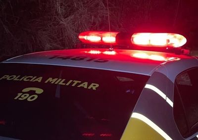V&iacute;tima de 34 anos foi atendida na UPA com les&otilde;es pelo corpo; suspeitos n&atilde;o foram localizados pela pol&iacute;cia