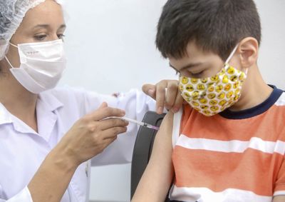 Queda das temperaturas, clima mais seco e a perman&ecirc;ncia prolongada em ambientes fechados e pouco ventilados, cresce a circula&ccedil;&atilde;o de v&iacute;rus respirat&oacute;rios