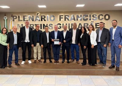 Honraria reconhece trajet&oacute;ria, v&iacute;nculo com o munic&iacute;pio e contribui&ccedil;&atilde;o de D&oacute;ia &agrave; comunidade ao longo dos anos.