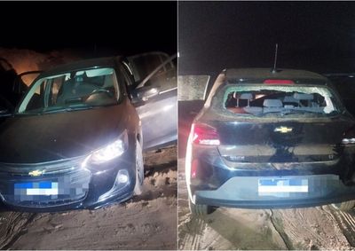 Chevrolet Onix estava com portas abertas, vidro traseiro avariado e danos internos; caso ser&aacute; investigado pela Pol&iacute;cia Civil.