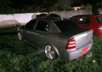 Ve&iacute;culo tamb&eacute;m apresentava pend&ecirc;ncias financeiras e foi recolhido ao p&aacute;tio da Pol&iacute;cia Militar