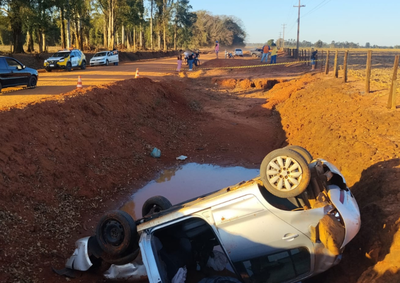 Acidente aconteceu na tarde desta quinta-feira (3), no km 498 da rodovia; v&iacute;tima, de 34 anos, morreu no local