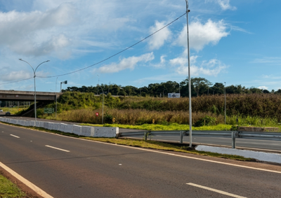 &Aacute;rea &eacute; do DNIT, mas munic&iacute;pio assumiu temporariamente a ro&ccedil;ada enquanto &oacute;rg&atilde;o federal prepara contrata&ccedil;&atilde;o do servi&ccedil;o. 