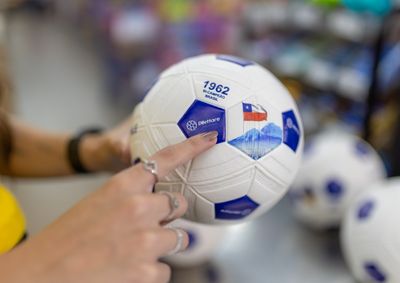 Campanha "O Caminho do Campe&atilde;o" re&uacute;ne bolas exclusivas inspiradas nas conquistas da Sele&ccedil;&atilde;o Brasileira e promete despertar a paix&atilde;o dos torcedores.