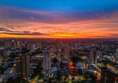 Sa&uacute;de de urg&ecirc;ncia, coleta de lixo e seguran&ccedil;a funcionam normalmente durante a celebra&ccedil;&atilde;o do anivers&aacute;rio da cidade.