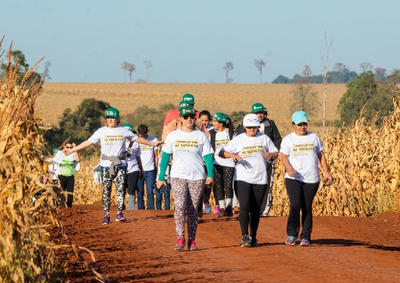 Programa&ccedil;&atilde;o em Aparecidinha re&uacute;ne caminhada, missa, almo&ccedil;o t&iacute;pico e baile no dia 26 de julho. Ingressos j&aacute; est&atilde;o &agrave; venda.