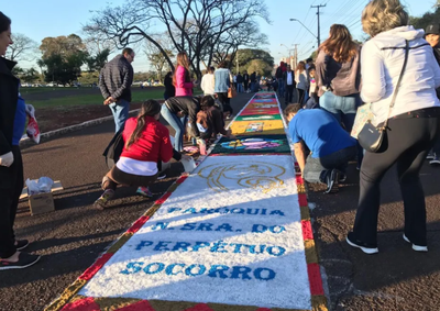 Bloqueios tempor&aacute;rios ocorrer&atilde;o nesta quinta-feira (4) para a confec&ccedil;&atilde;o dos tradicionais tapetes religiosos e realiza&ccedil;&atilde;o das prociss&otilde;es.