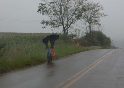 Cidade registrou apenas 81,8 mm de chuva no m&ecirc;s, volume 35% inferior ao esperado. Frio intenso derrubou temperaturas e marcou o maio mais gelado at&eacute; agora.