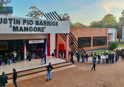 Programa Migram&oacute;vil atende at&eacute; sexta-feira (3) no Centro Cultural Mangor&eacute; com diversos servi&ccedil;os para estrangeiros. 