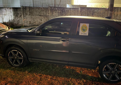 Honda HR-V roubada em S&atilde;o Paulo foi interceptada ap&oacute;s policiais identificarem adultera&ccedil;&otilde;es no ve&iacute;culo. Suspeita disse que receberia para fazer a entrega.