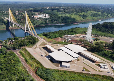 Amplia&ccedil;&atilde;o gradual das opera&ccedil;&otilde;es come&ccedil;a em agosto, enquanto Brasil avan&ccedil;a na estrutura aduaneira e aguarda obras de acesso no lado paraguaio.