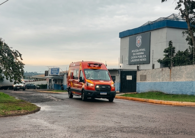 Inc&ecirc;ndio mobilizou equipes do Siate na Penitenci&aacute;ria Feminina. Duas detentas foram levadas ao hospital e a autora da a&ccedil;&atilde;o foi encaminhada sob escolta.