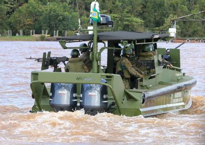 A&ccedil;&atilde;o re&uacute;ne Ex&eacute;rcito, Marinha, Aeron&aacute;utica, PF, PRF e Receita Federal para intensificar a fiscaliza&ccedil;&atilde;o na regi&atilde;o de fronteira.
