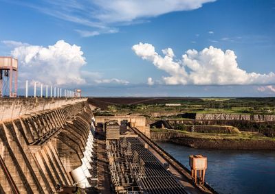 Repasse de julho chegou a R$ 11,8 milh&otilde;es, maior valor do ano. Pagamentos variam conforme a produ&ccedil;&atilde;o de energia e a cota&ccedil;&atilde;o do d&oacute;lar.
