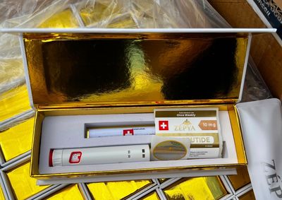 Embalagens indicavam fabrica&ccedil;&atilde;o su&iacute;&ccedil;a, mas carga estava sem medicamento e sem agulhas.