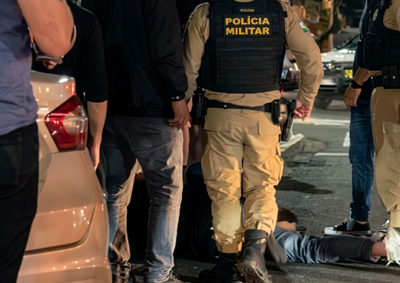 Confus&atilde;o aconteceu durante a madrugada na Avenida Jorge Schimmelpfeng. Pol&iacute;cia Militar apreendeu a pistola e levou o suspeito para a delegacia.