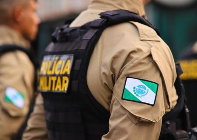 Militares de Foz foram presos em 2025 com caminh&atilde;o que levava 2,4 mil celulares. Defesa afirma que decis&atilde;o ainda admite recurso.