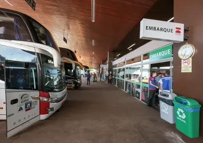 Nova regra entra em vigor no s&aacute;bado (15) e pode aumentar o fluxo de ve&iacute;culos pesados em uma das principais avenidas de Foz do Igua&ccedil;u.