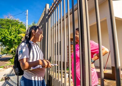 N&uacute;mero de confirma&ccedil;&otilde;es caiu 96% em rela&ccedil;&atilde;o a 2025. Nova etapa do m&eacute;todo Wolbachia come&ccedil;a na ter&ccedil;a-feira (25) e chegar&aacute; a 28 bairros.