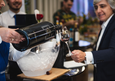 Viva el Vino ser&aacute; realizado em 13 de agosto, no Nobile Hotel Convention. Quinta edi&ccedil;&atilde;o ter&aacute; degusta&ccedil;&otilde;es, gastronomia e m&uacute;sica ao vivo.