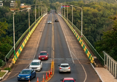 Transmiss&atilde;o mostra o movimento na Ponte Tancredo Neves, no sentido Puerto Iguaz&uacute;; site tamb&eacute;m re&uacute;ne imagens da fronteira com o Paraguai.