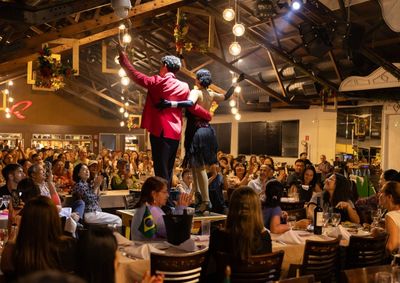 Espet&aacute;culo latino-americano ser&aacute; reformulado com nova equipe art&iacute;stica, tecnologia, cen&aacute;rios e coreografias; sele&ccedil;&atilde;o ocorre em 9 de setembro.