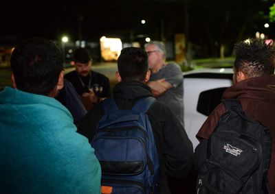 Em duas horas e meia, equipes percorreram diferentes regi&otilde;es da cidade; nove pessoas recusaram encaminhamento para casas de passagem.