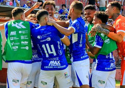 Tiba marcou direto de escanteio no primeiro tempo e garantiu vit&oacute;ria por 1 a 0 no Est&aacute;dio do ABC; Azul&atilde;o chegou aos oito pontos.