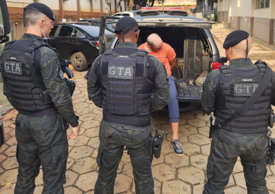 Suspeito foi abordado na Avenida Rep&uacute;blica Argentina e encaminhado &agrave; delegacia com a arma e quatro muni&ccedil;&otilde;es.
