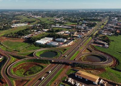 C&acirc;mara reduziu de 15 para 5 metros a faixa sem constru&ccedil;&atilde;o em trechos urbanos; mudan&ccedil;a ainda depende de san&ccedil;&atilde;o.