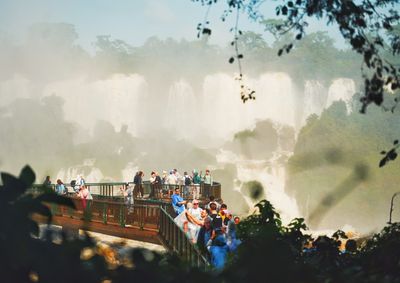 Fechada desde sexta-feira por causa da cheia do Rio Igua&ccedil;u, estrutura volta a receber visitantes nesta ter&ccedil;a (15), ap&oacute;s libera&ccedil;&atilde;o t&eacute;cnica.