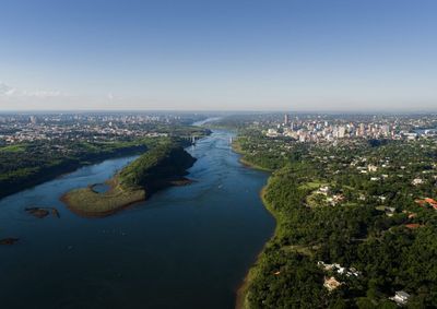 Visitantes respondem sobre hospedagem, perman&ecirc;ncia, transporte, gastos e avalia&ccedil;&atilde;o da experi&ecirc;ncia em Foz do Igua&ccedil;u.