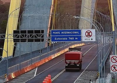 Circula&ccedil;&atilde;o de ve&iacute;culos particulares come&ccedil;ou nesta segunda-feira (14), com hor&aacute;rio limitado e exig&ecirc;ncia do DTVF para todos os ocupantes.