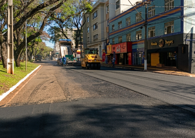 Servi&ccedil;os somam mais de 120 mil metros quadrados de pavimento e incluem fresagem, nova camada de asfalto e sinaliza&ccedil;&atilde;o; prazo &eacute; de at&eacute; 180 dias.