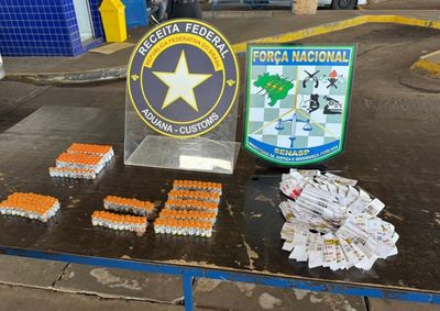 Medicamentos estavam escondidos em fundo falso no filtro de ar. Um dia antes, fiscaliza&ccedil;&atilde;o encontrou outras 160 ampolas da mesma forma.