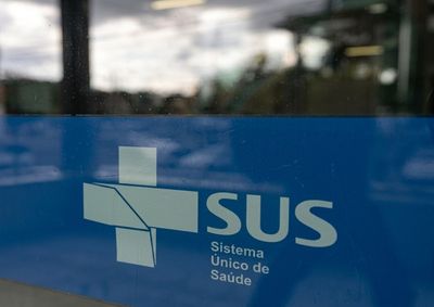 Grupo re&uacute;ne 18 profissionais e ter&aacute; entre as fun&ccedil;&otilde;es organizar o acesso aos servi&ccedil;os e acompanhar as filas de atendimento do SUS.