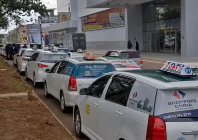 Categoria pede di&aacute;logo entre autoridades de Ciudad del Este e Foz sobre exig&ecirc;ncias para ve&iacute;culos estrangeiros que transportam turistas.