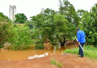 Entre 12 e 15 resid&ecirc;ncias do bairro San Rafael podem ser atingidas entre quinta e sexta-feira; equipes j&aacute; avaliam poss&iacute;vel retirada de moradores.