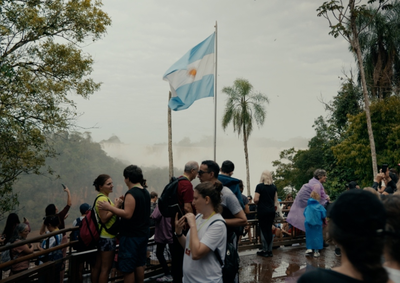 Percurso volta a receber visitantes nesta quarta-feira (28), ap&oacute;s avalia&ccedil;&atilde;o das condi&ccedil;&otilde;es de seguran&ccedil;a. Garganta do Diabo permanece interditada.