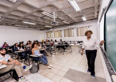 Oportunidades s&atilde;o para quem deseja mudar de curso, voltar a estudar, pedir transfer&ecirc;ncia ou fazer uma segunda gradua&ccedil;&atilde;o.