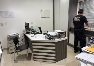 Documento foi aceito em posto de Santa Terezinha; investiga&ccedil;&atilde;o tamb&eacute;m mira poss&iacute;vel participa&ccedil;&atilde;o de servidores p&uacute;blicos.