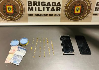 A dupla, de 24 e 26 anos, sendo que um deles j&aacute; possu&iacute;a antecedentes pelo crime, foram presos em flagrante e encaminhados ao pres&iacute;dio de Canela.