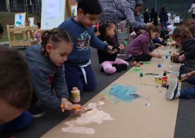 Comunidade escolar promove a&ccedil;&otilde;es at&eacute; 31 de maio com foco na import&acirc;ncia do brincar no desenvolvimento infantil.