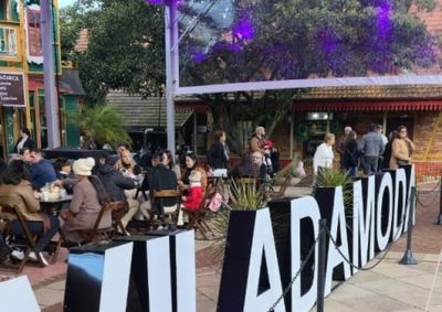 Evento segue at&eacute; 22 de agosto na Pra&ccedil;a das Etnias reunindo empresas gramadenses e impulsionando a economia local.