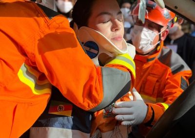 A atividade possibilitou aos estudantes conhecer de perto o trabalho realizado pelos profissionais que atuam na resposta a emerg&ecirc;ncias.